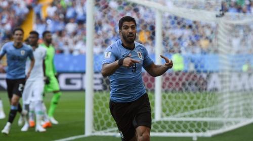 Luis Suárez adelanta a Uruguay y su gol tiene una linda dedicatoria