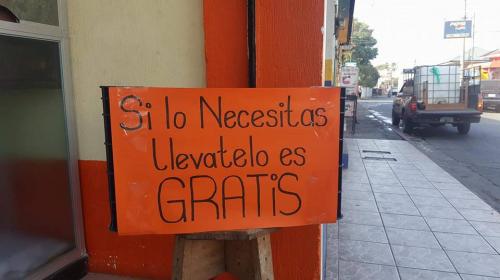 Panadería se gana miles de aplausos por buena acción en Semana Santa