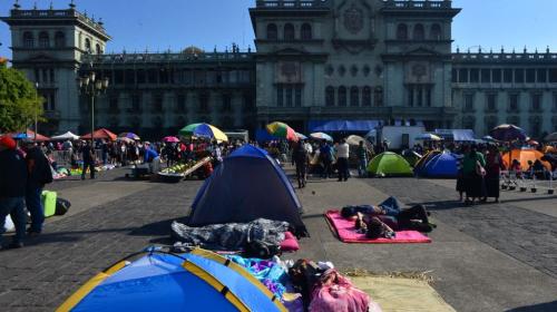Maestros dormirán en Parque Central como protesta por pacto colectivo