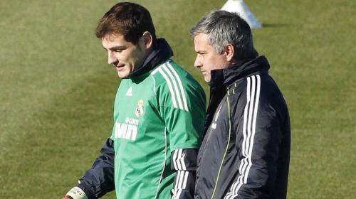 Iker Casillas y Mourinho protagonizan un nuevo enfrentamiento