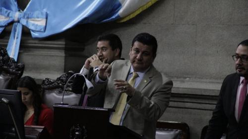 Galdámez quiere endurecer sanciones por criticar a políticos