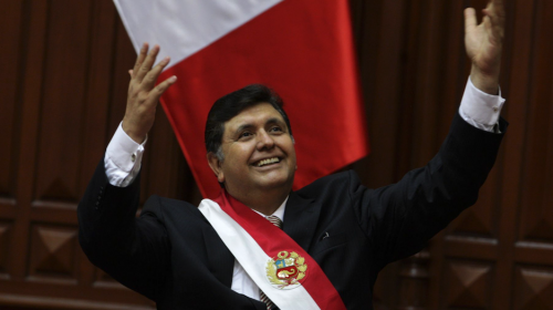 Expresidente peruano se dispara cuando lo detendrían