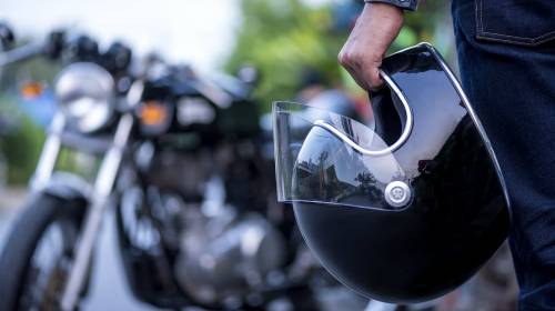 Una moto sobre otra moto: el peligroso viaje captado en Mixco
