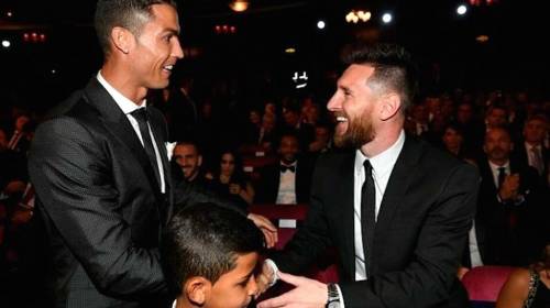 Cristiano: “Cuando Messi me ve ganar trofeos, debe dolerle”