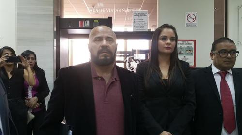 Exministro de Salud y su hija se "entregan" a la justicia 