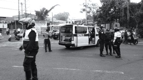 Hombre fallece en ataque armado perpetrado en gasolinera en Mixco