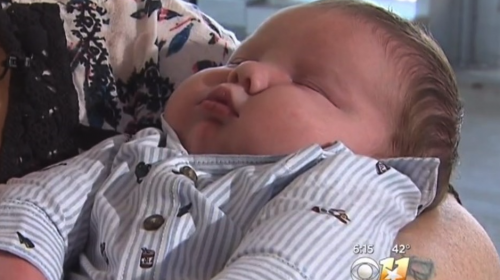 Nace super bebé en EE.UU., pesó 15 libras