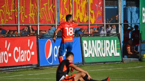Landín ya marcó su primer gol con Municipal 