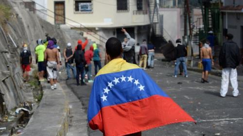 Tensión en Venezuela tras alzamiento de militares contra Maduro