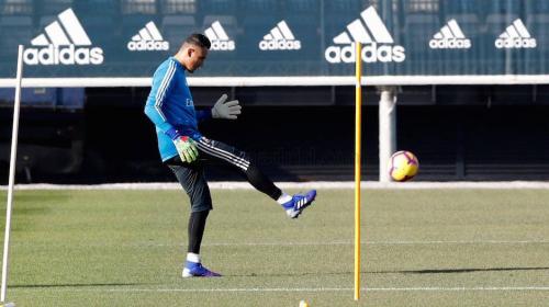 Keylor Navas da la nota positiva en el entrenamiento del Madrid