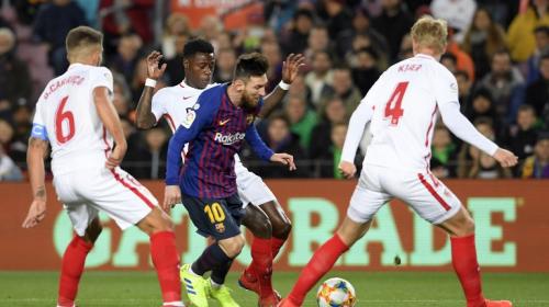 ¡No era penal! El Barça adelanta con polémica contra el Sevilla