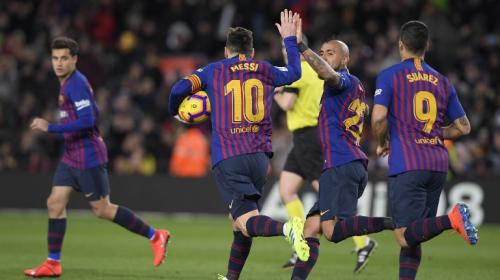 Valencia asusta al Barça, pero Messi sale al rescate con doblete