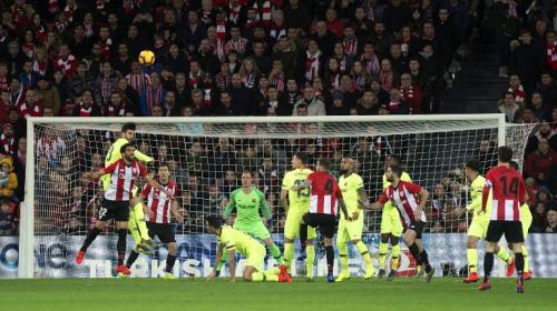 Ter Stegen salva al Barça de la derrota con una tremenda atajada