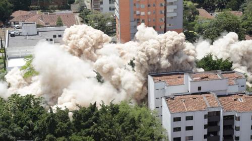 Derriban edificio que perteneció al excapo Pablo Escobar