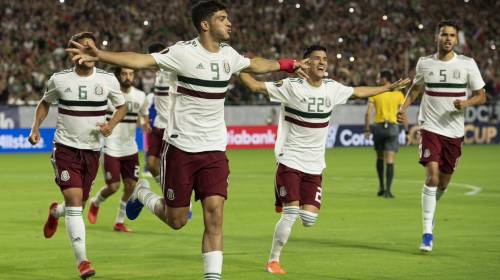 Con dudoso penalti México avanzó a la final de la Copa Oro 