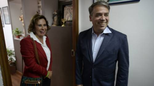 Sandra Torres se reúne con Edwin Escobar en Villa Nueva