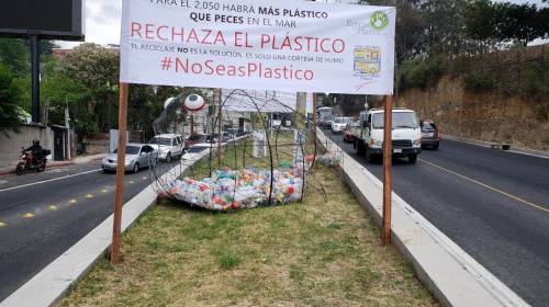La alerta contra el plástico llega a Santa Catarina Pinula