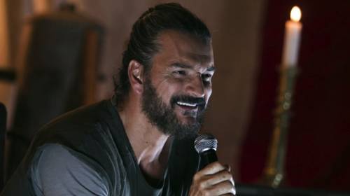 Ricardo Arjona reveló qué inspiró "Jesús es verbo no sustantivo"