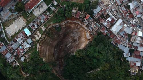 Las fotos aéreas que muestran el terror que viven en Peronia