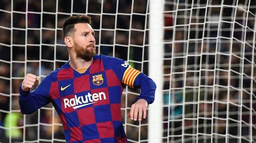 Lionel Messi se luce con una nueva sinfonía de tiros libres