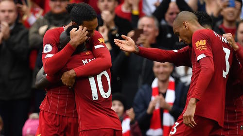 Liverpool vence "in extremis" al Leicester City y sigue imparable