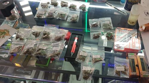 Los comercios que vendían marihuana como"medicina natural"