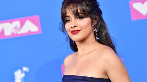 Camila Cabello y su sensual reacción ante las cámaras 