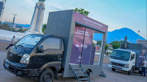 El Salvador crea cabinas móviles para hacer pruebas de Covid-19