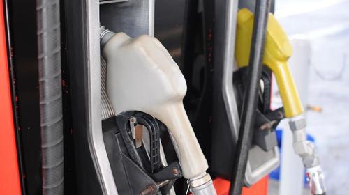 Nueva rebaja en precio de combustibles alcanza los 14 quetzales