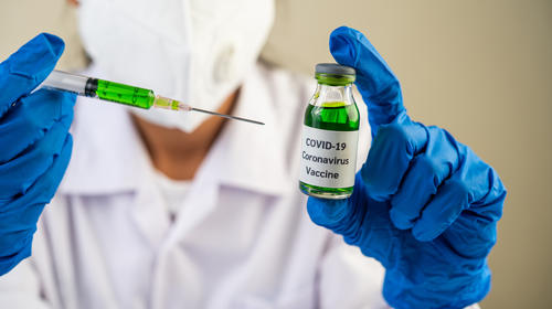 Laboratorio experimenta en monos una vacuna contra el coronavirus