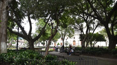 Así luce el Parque Central de Antigua tras reapertura 