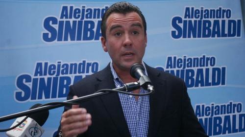 Alejandro Sinibaldi se entregó a la justicia