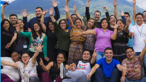 Otorgan becas de Diplomado en Liderazgo para guatemaltecos