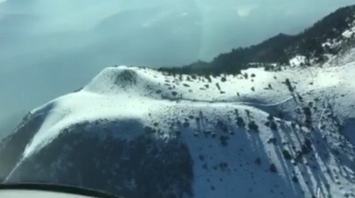 Así se ve desde el aire el Volcán Acatenango cubierto de nieve
