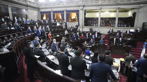 Diputados no utilizan mascarilla durante sesión en el Congreso