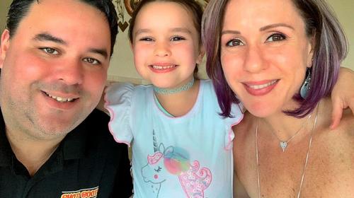 Florida: Padre lucha contra Covid tras ser infectado por su hijo
