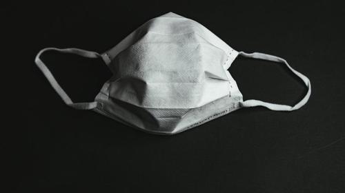 Reutilizar mascarillas quirúrgicas es dañino para la salud