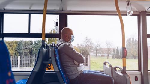 Las medidas que buscan evitar los contagios en buses