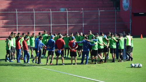 Jugador de Municipal da positivo a prueba de Covid-19