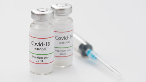 Farmacéutica británica espera tener vacuna en septiembre