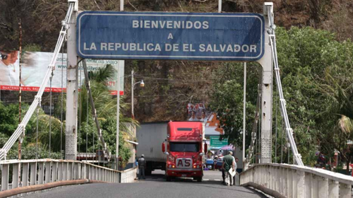El Salvador retoma restricción de ingreso para guatemaltecos