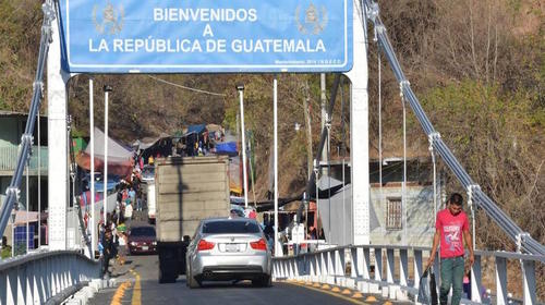 Gobierno restringe ingreso de salvadoreños a territorio nacional