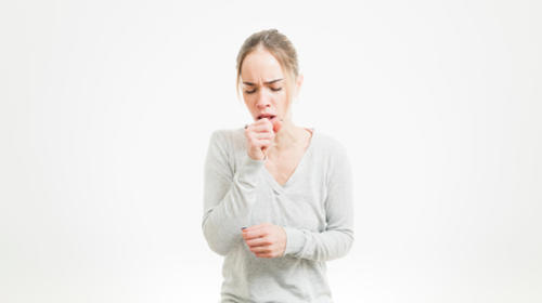 ¿Cómo saber si tienes tos común o síntoma de coronavirus?