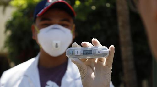 Giammattei confirma tres casos nuevos de coronavirus en Guatemala