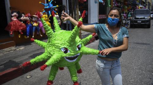 El coronavirus ya tiene cientos de piñatas a la venta en zona 1