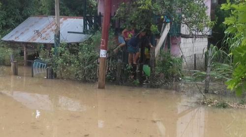 Petén: varias viviendas quedaron inundadas por la fuertes lluvias