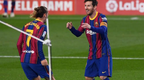 Messi no fue titular, pero anotó un doblete ante el Betis