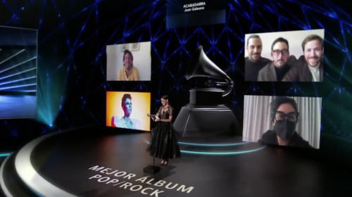 Así lució Gaby Moreno como presentadora de los Latin Grammy