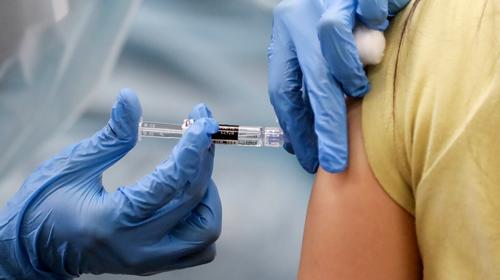 Pfizer pedirá autorización urgente por vacuna contra Covid-19