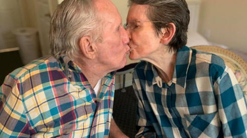 Pareja casada hace 60 años se reúne tras 215 días debido al Covid